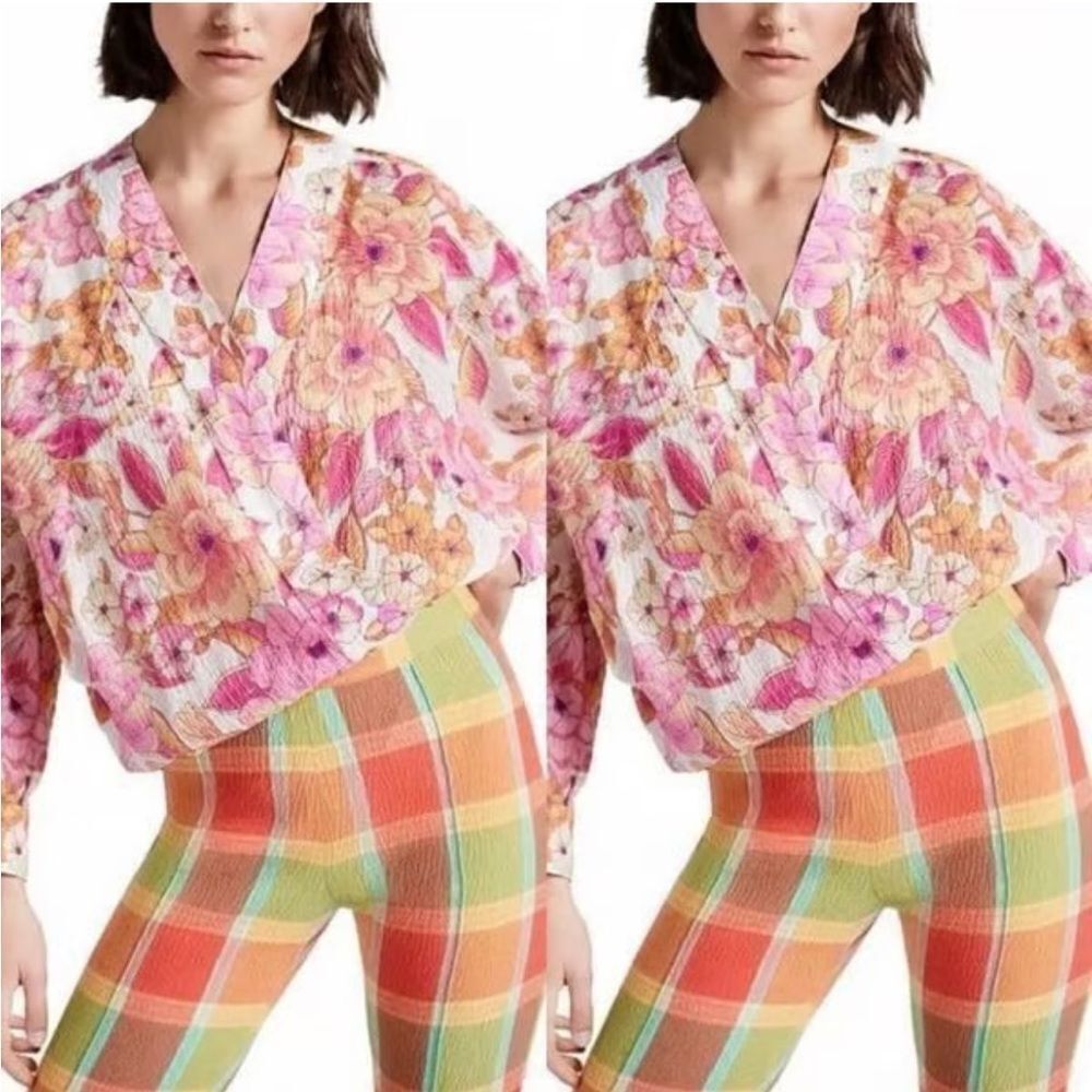 Smythe Pink and Orange Begonia Floral Top Kimono